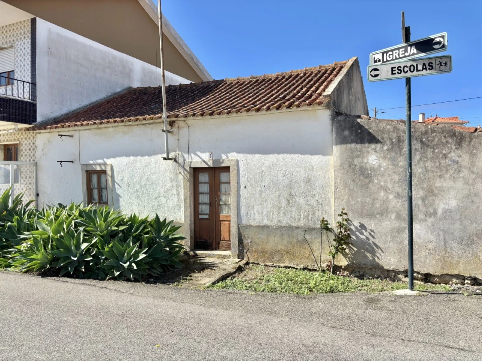 Moradia T2 para Venda em São Bartolomeu dos Galegos e Moledo Foto 1