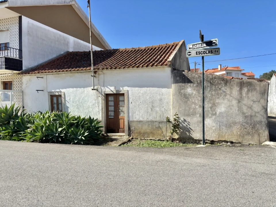 Moradia T2 para Venda em São Bartolomeu dos Galegos e Moledo Foto 2