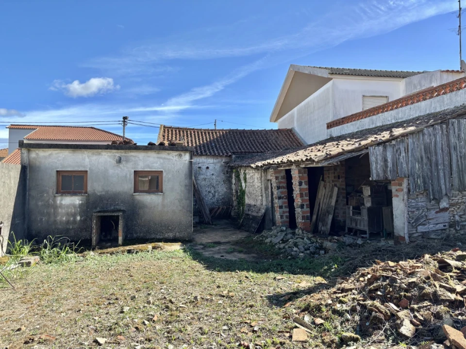 Moradia T2 para Venda em São Bartolomeu dos Galegos e Moledo Foto 23