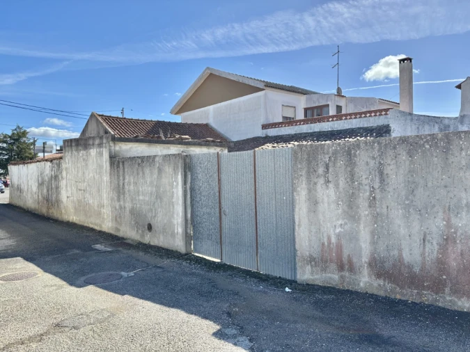 Moradia T2 para Venda em São Bartolomeu dos Galegos e Moledo Foto 4