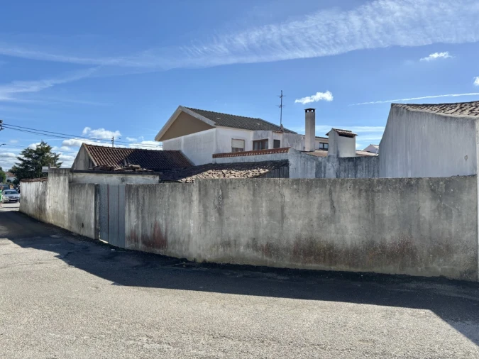 Moradia T2 para Venda em São Bartolomeu dos Galegos e Moledo Foto 6