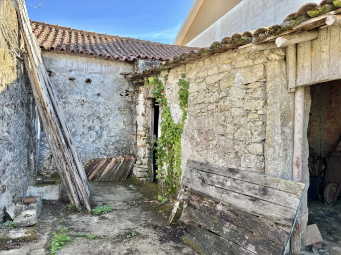 Moradia T2 para Venda em São Bartolomeu dos Galegos e Moledo Foto 15