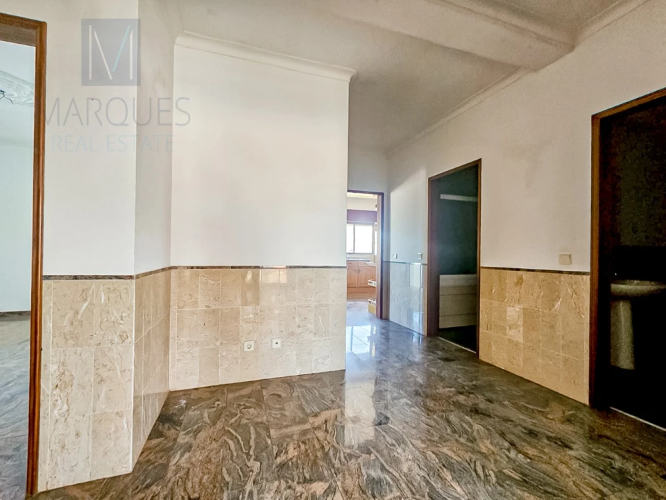 Apartamento T4 para Venda em Gaio-Rosário e Sarilhos Pequenos Foto 7