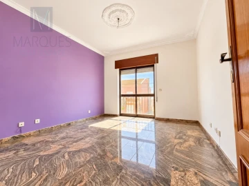 Apartamento T4 para Venda em Gaio-Rosário e Sarilhos Pequenos