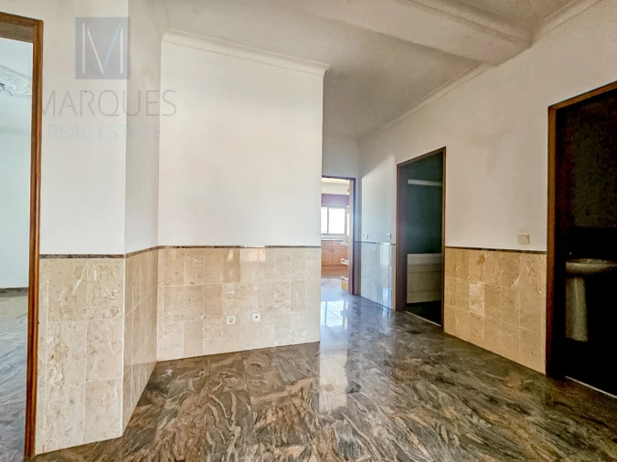 Apartamento T4 para Venda em Gaio-Rosário e Sarilhos Pequenos Foto 7