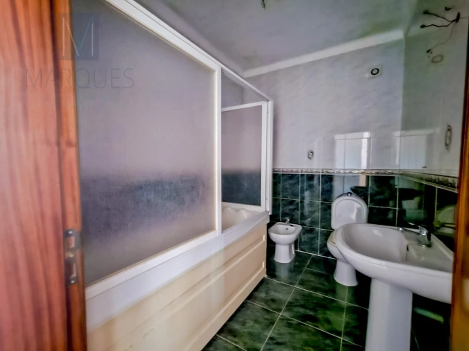 Apartamento T4 para Venda em Gaio-Rosário e Sarilhos Pequenos Foto 8