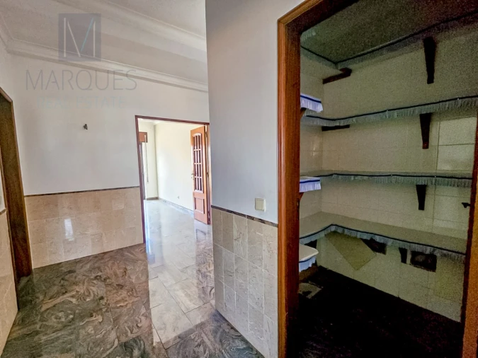 Apartamento T4 para Venda em Gaio-Rosário e Sarilhos Pequenos Foto 3