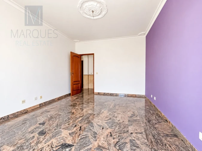 Apartamento T4 para Venda em Gaio-Rosário e Sarilhos Pequenos Foto 9