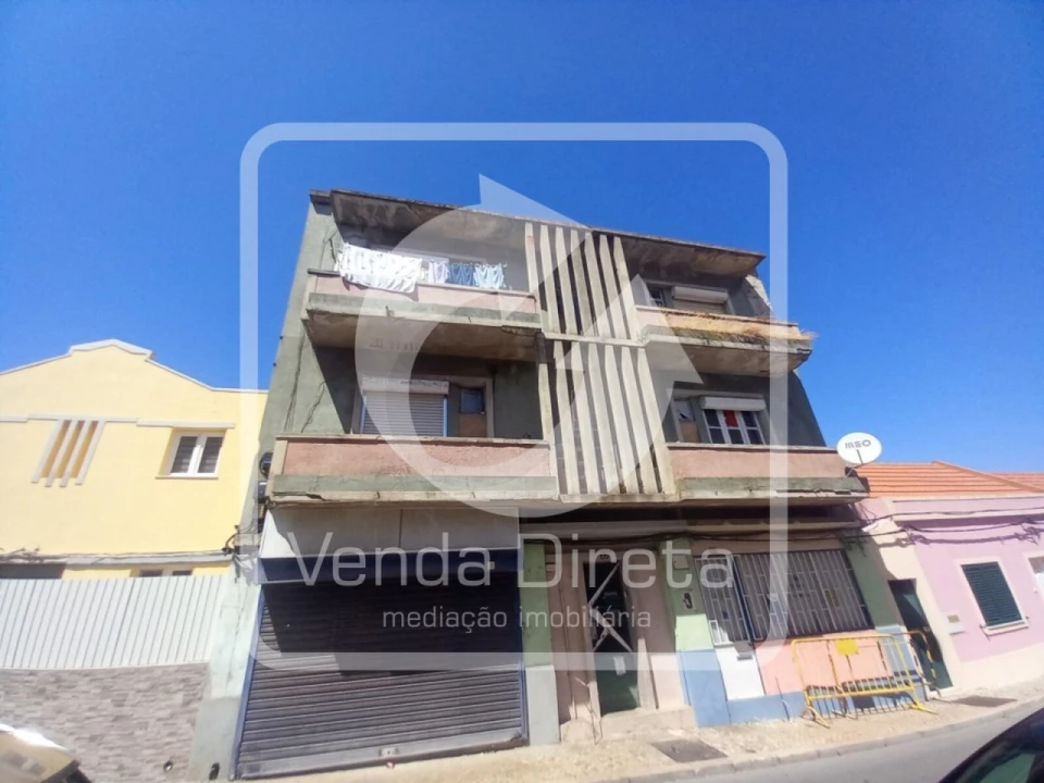Apartamento T1 para Venda em Baixa da Banheira e Vale da Amoreira Foto 2