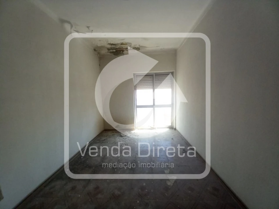 Apartamento T1 para Venda em Baixa da Banheira e Vale da Amoreira Foto 7