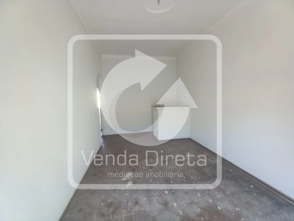 Apartamento T1 para Venda em Baixa da Banheira e Vale da Amoreira Foto 8