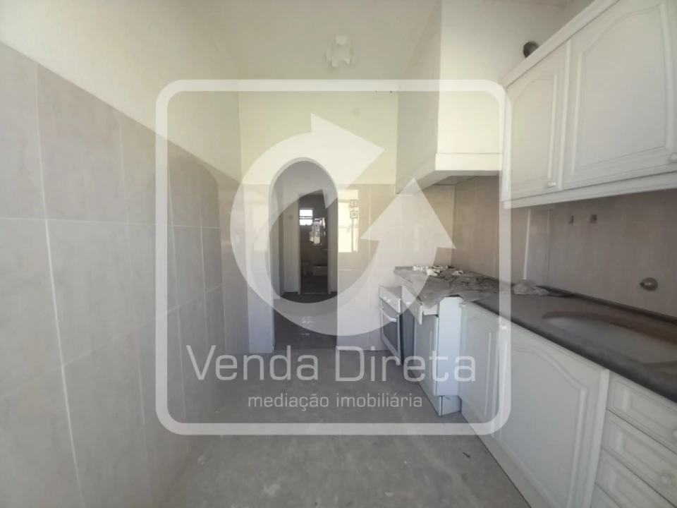 Apartamento T1 para Venda em Baixa da Banheira e Vale da Amoreira Foto 13