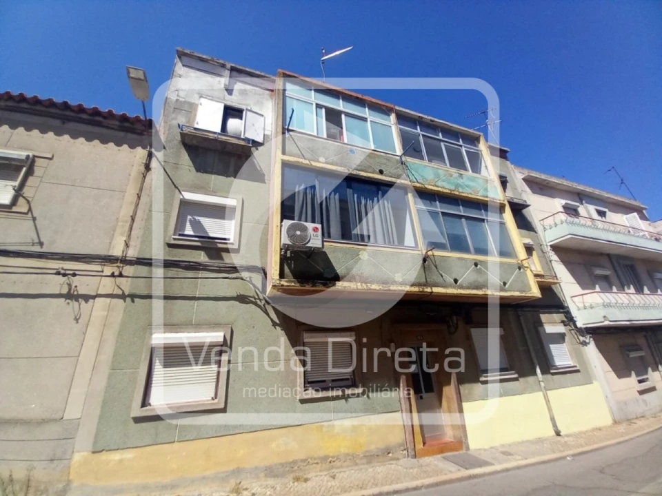 Apartamento T1 para Venda em Baixa da Banheira e Vale da Amoreira Foto 2