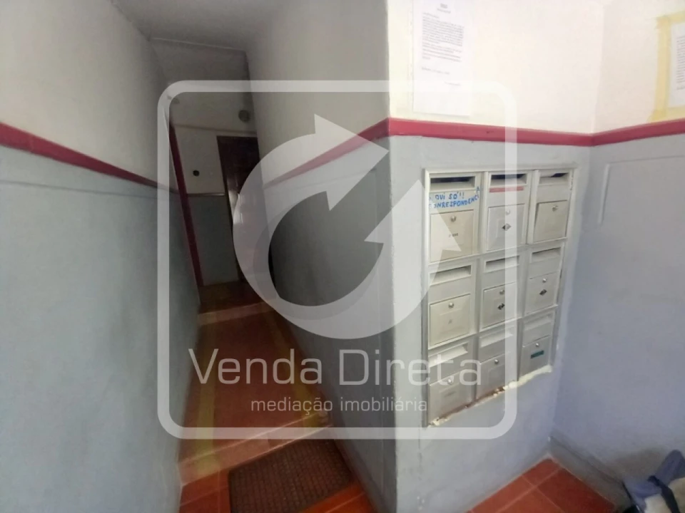 Apartamento T1 para Venda em Baixa da Banheira e Vale da Amoreira Foto 3
