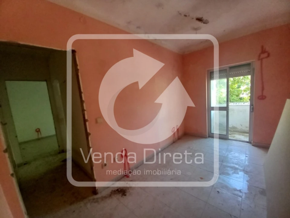 Apartamento T1 para Venda em Baixa da Banheira e Vale da Amoreira Foto 6