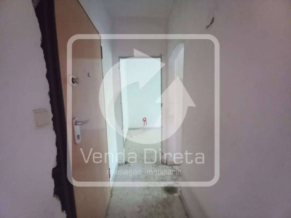 Apartamento T1 para Venda em Baixa da Banheira e Vale da Amoreira Foto 9