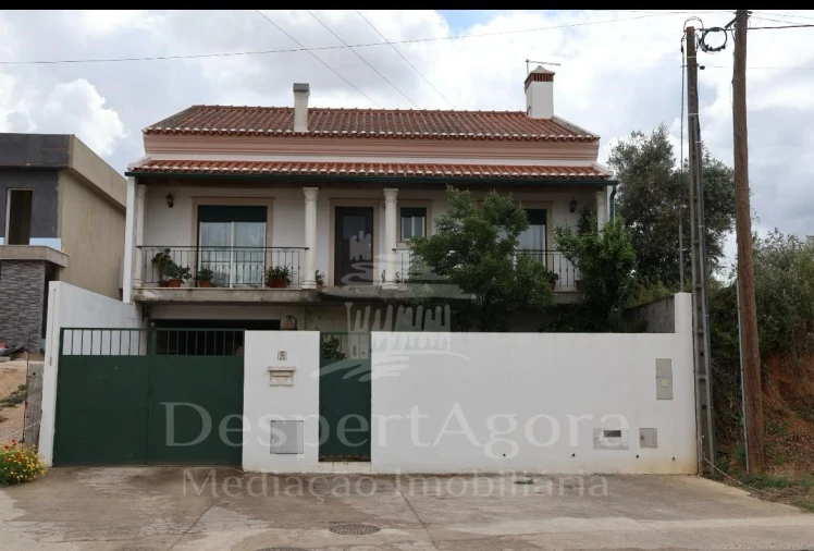 Moradia T3 para Venda em Golegã