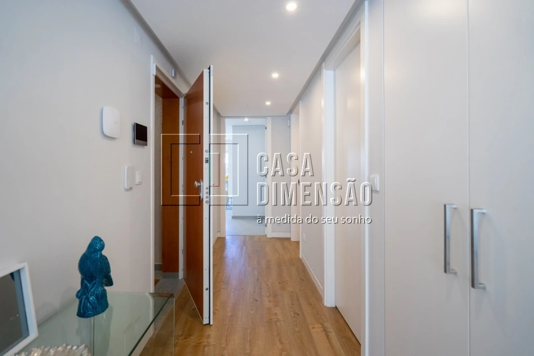 Apartamento T3 para Venda em Carcavelos e Parede Foto 2
