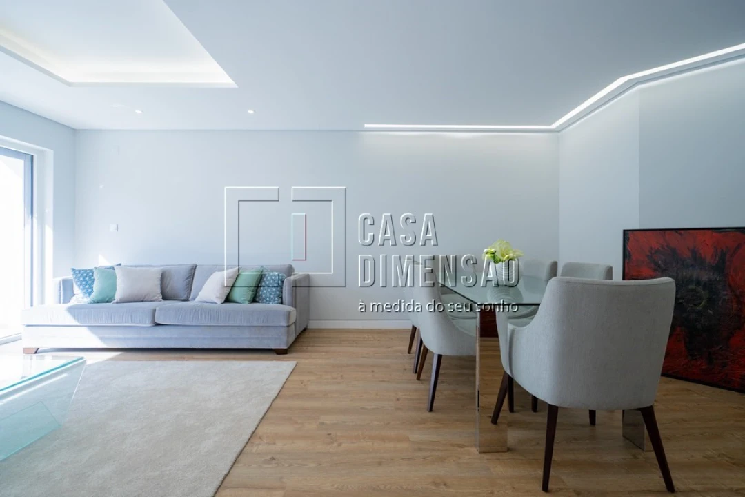 Apartamento T3 para Venda em Carcavelos e Parede Foto 16
