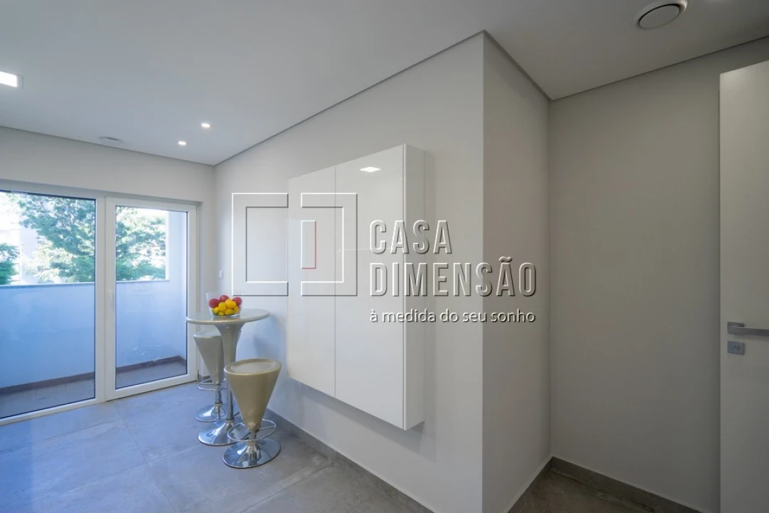 Apartamento T3 para Venda em Carcavelos e Parede Foto 21