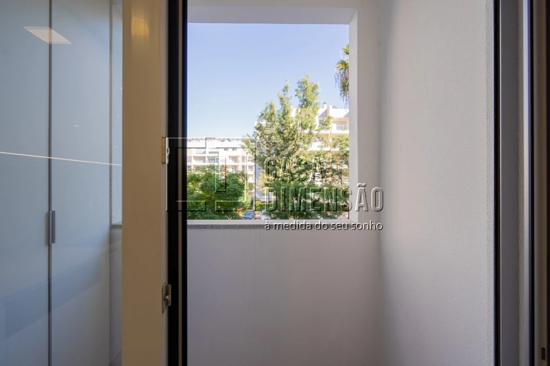 Apartamento T3 para Venda em Carcavelos e Parede Foto 26