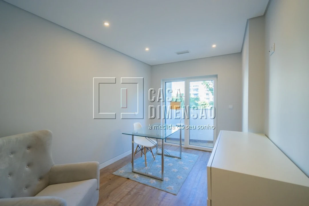 Apartamento T3 para Venda em Carcavelos e Parede Foto 32