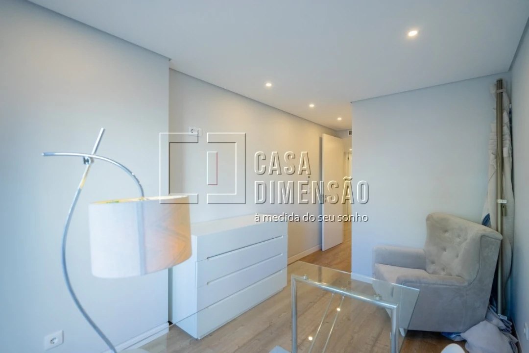 Apartamento T3 para Venda em Carcavelos e Parede Foto 33