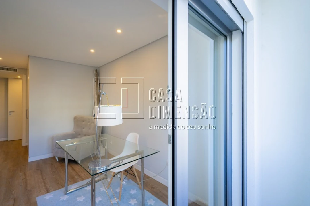 Apartamento T3 para Venda em Carcavelos e Parede Foto 35