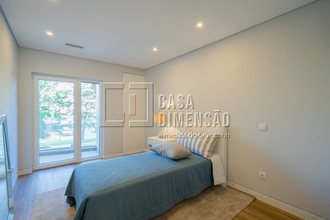 Apartamento T3 para Venda em Carcavelos e Parede Foto 36
