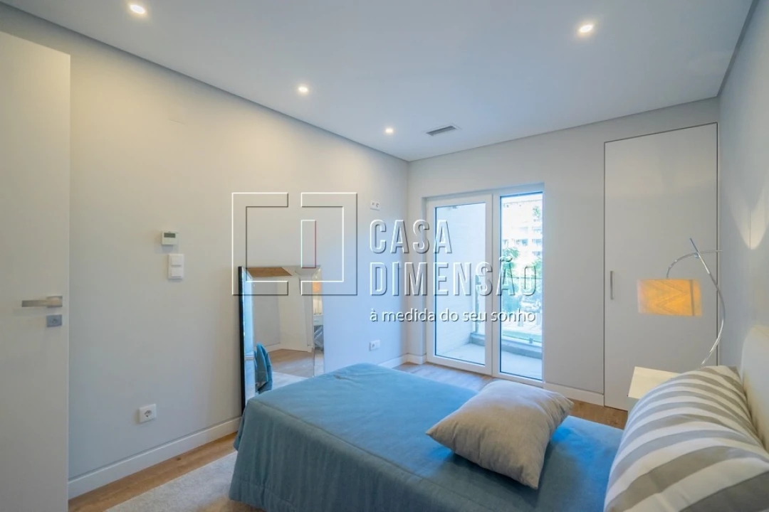 Apartamento T3 para Venda em Carcavelos e Parede Foto 41