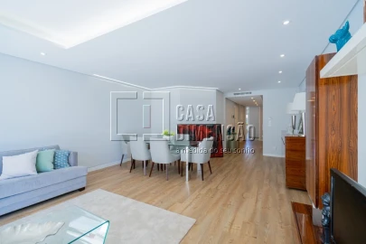Apartamento T3 para Venda em Carcavelos e Parede