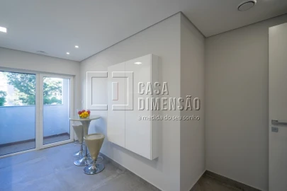 Apartamento T3 para Venda em Carcavelos e Parede