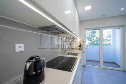 Apartamento T3 para Venda em Carcavelos e Parede