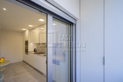 Apartamento T3 para Venda em Carcavelos e Parede