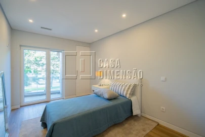 Apartamento T3 para Venda em Carcavelos e Parede