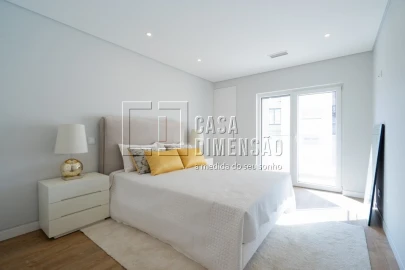 Apartamento T3 para Venda em Carcavelos e Parede