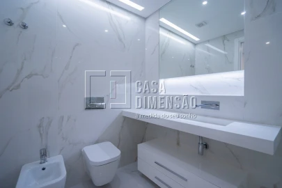 Apartamento T3 para Venda em Carcavelos e Parede