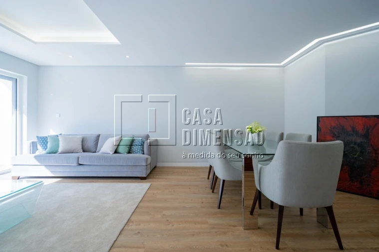 Apartamento T3 para Venda em Carcavelos e Parede Foto 16