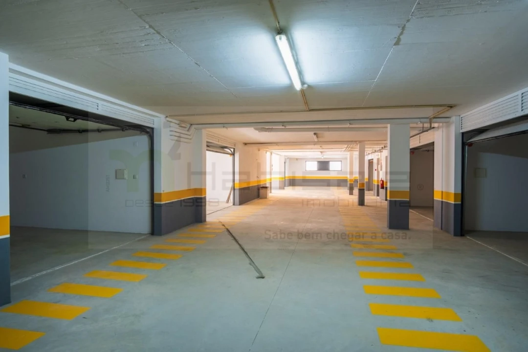 Apartamento T3 para Venda em Carcavelos e Parede Foto 22