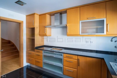 Apartamento T3 para Venda em Carcavelos e Parede