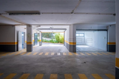 Apartamento T3 para Venda em Carcavelos e Parede