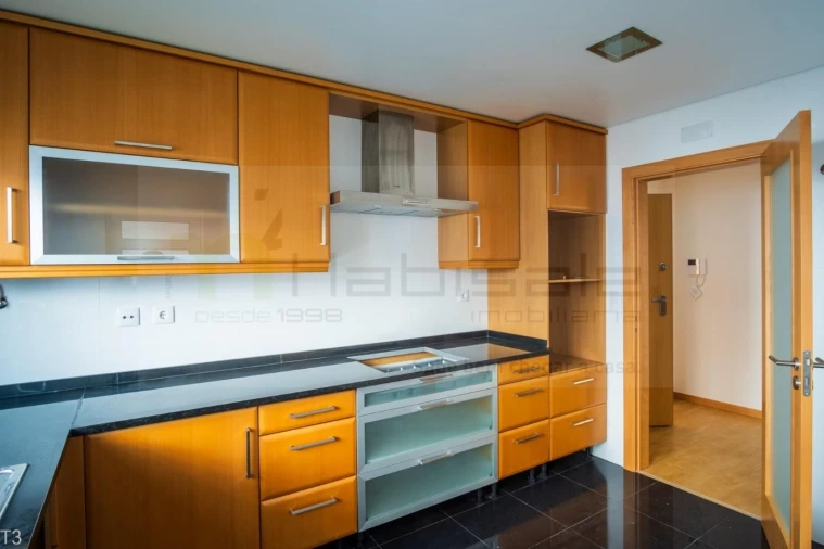 Apartamento T3 para Venda em Carcavelos e Parede Foto 9