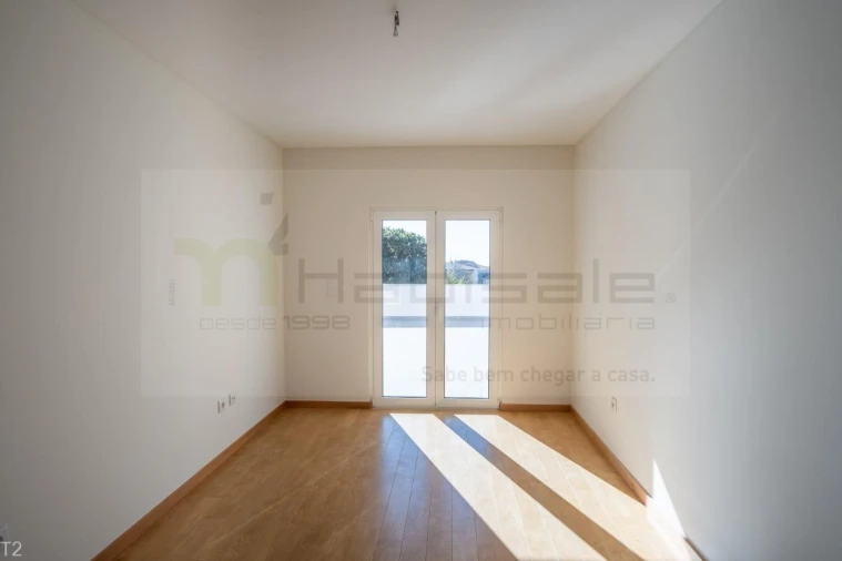 Apartamento T3 para Venda em Carcavelos e Parede Foto 11