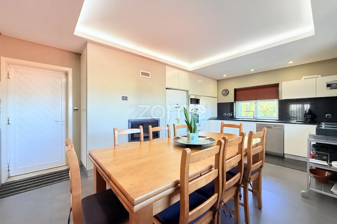 Moradia T3 para Venda em Brufe Foto 3