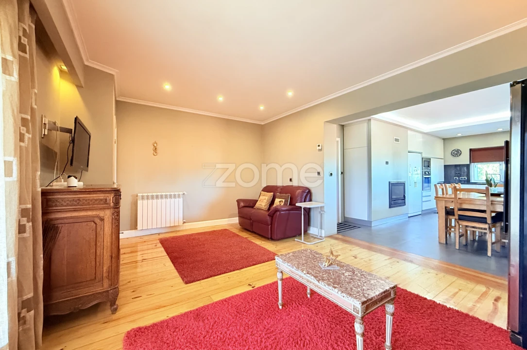 Moradia T3 para Venda em Brufe Foto 8