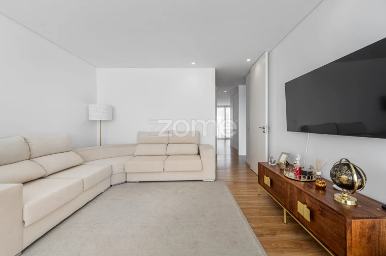 Apartamento T2 para Venda em Vilar de Pinheiro Foto 10