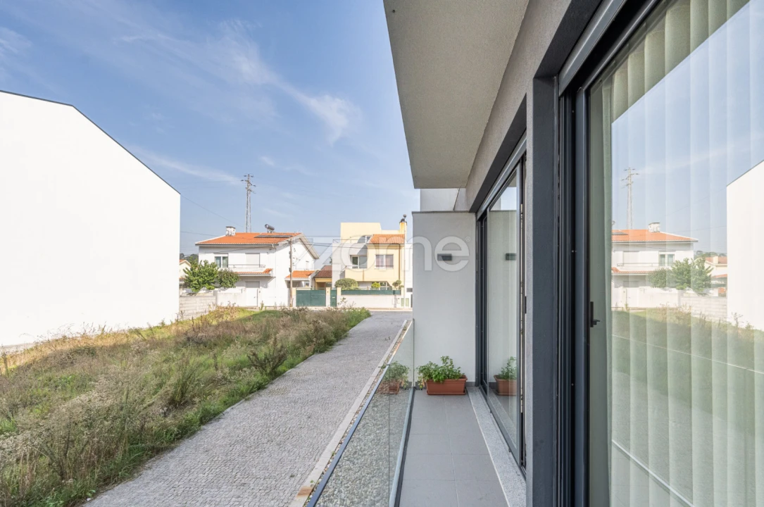 Apartamento T2 para Venda em Vilar de Pinheiro Foto 4