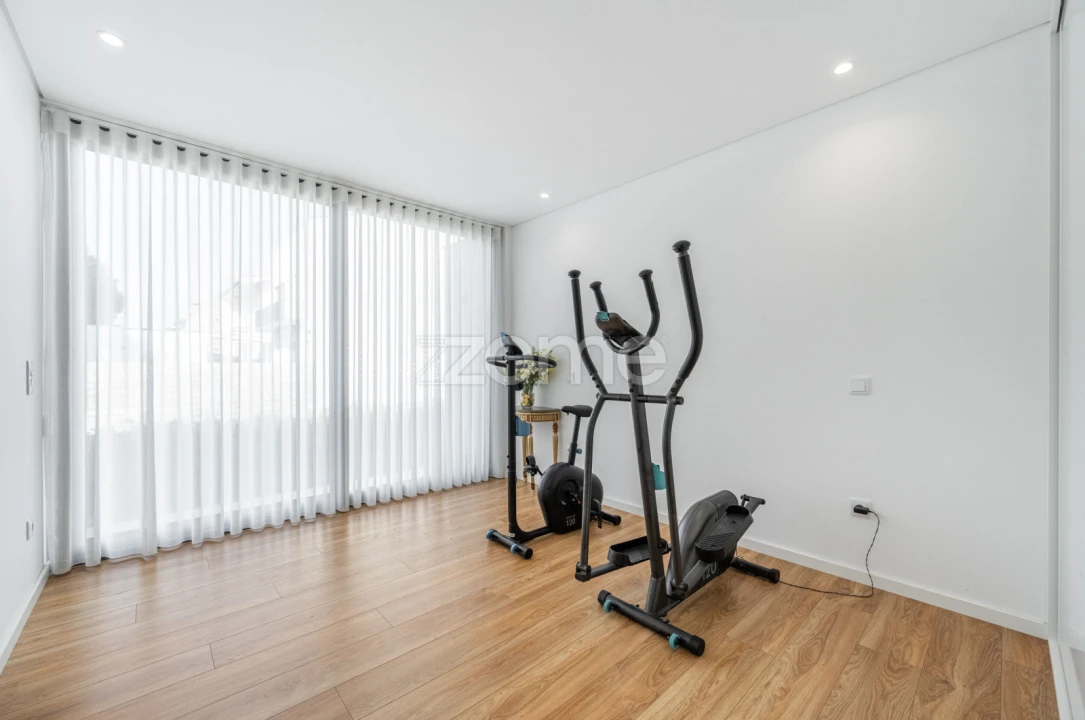 Apartamento T2 para Venda em Vilar de Pinheiro Foto 22