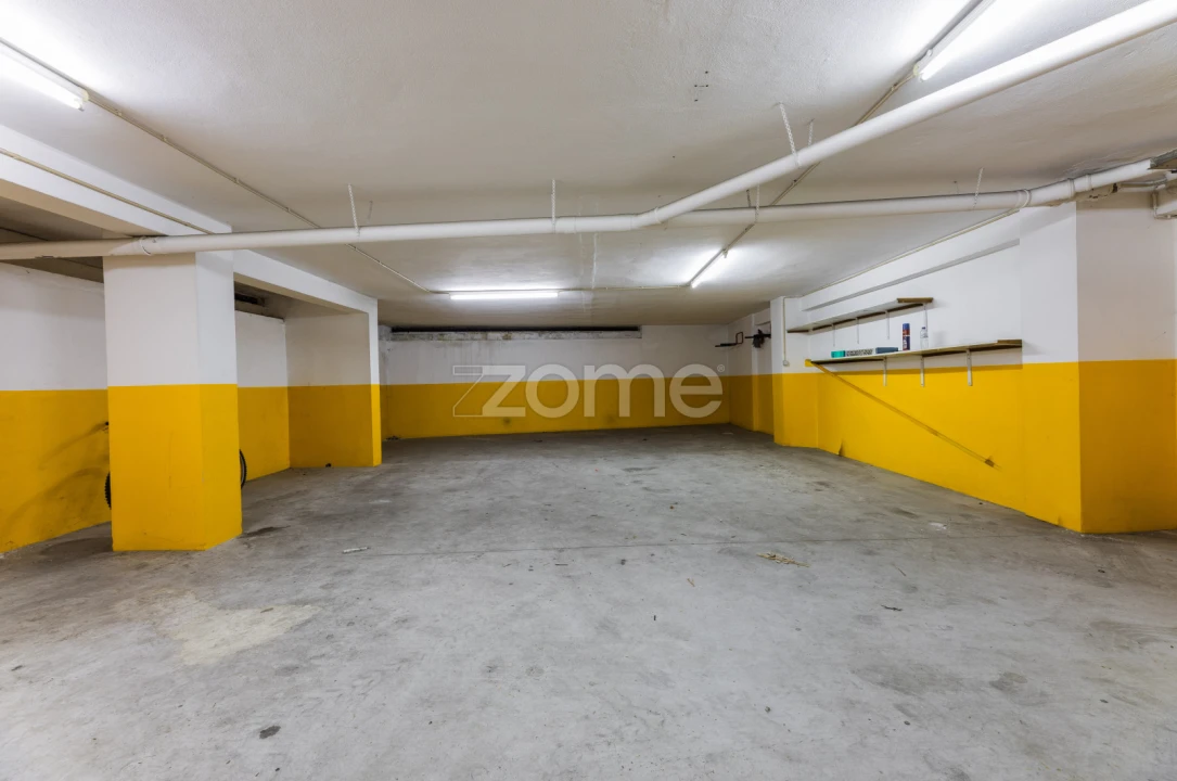 Garagem para Venda em São Vitor (Braga) Foto 5