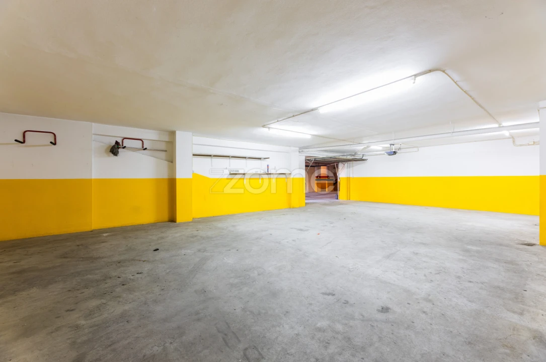 Garagem para Venda em São Vitor (Braga) Foto 6